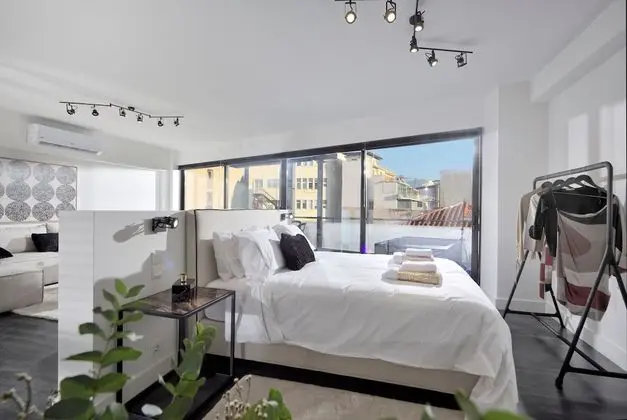 Senior Çatı Katı (Loft) (Acropolis View)