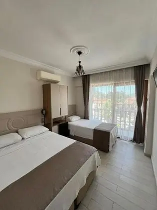 Triple, Şehir veya Dağ Manzaralı