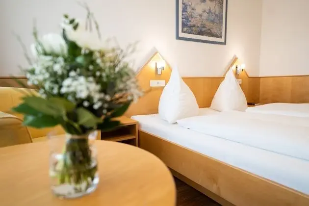 Comfort Büyük Yataklı Tek Kişilik Oda