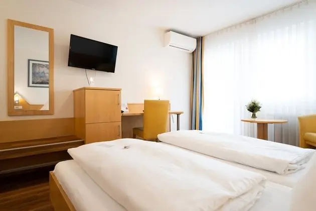 Comfort Büyük Yataklı Tek Kişilik Oda