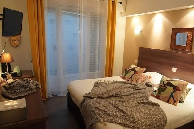 Superior Tek Büyük veya İki Ayrı Yataklı Oda