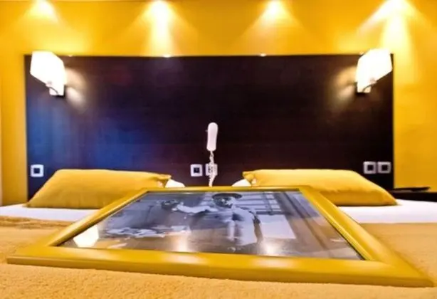 Superior Tek Büyük veya İki Ayrı Yataklı Oda