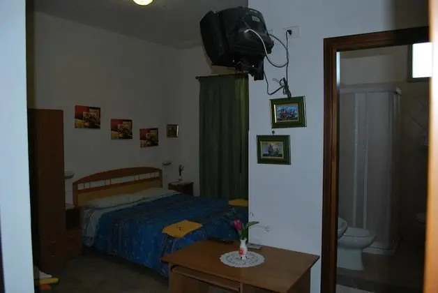 Basic Üç Kişilik Oda
