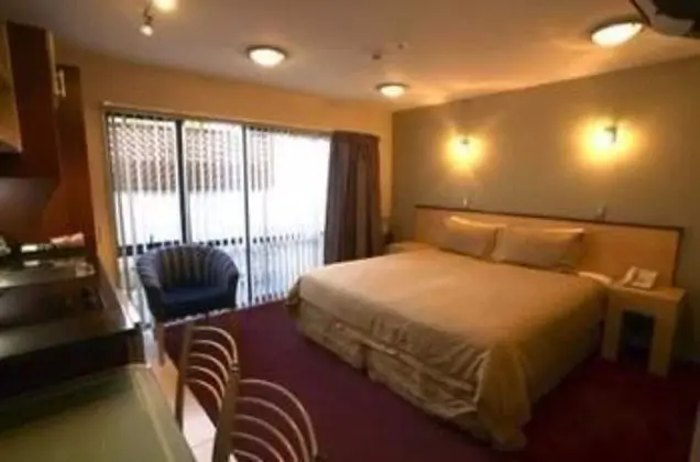 Standard Stüdyo, Sigara İçilmez, Küçük Mutfak (1 Night in Christchurch..)
