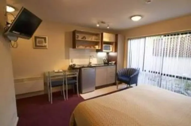 Standard Stüdyo, Sigara İçilmez, Küçük Mutfak (1 Night in Christchurch..)