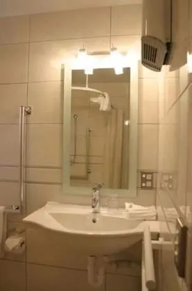 Standard Süit, 1 Yatak Odası, Sigara İçilmez, Küçük Mutfak (Queen Bed)