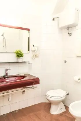 Comfort Tek Büyük veya İki Ayrı Yataklı Oda