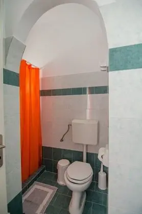 Üç Kişilik Oda, Bahçe Manzaralı