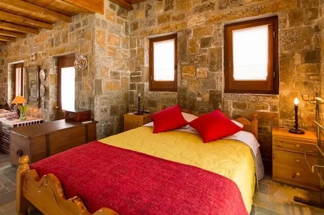 Traditional Stone Studio