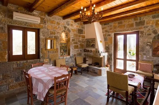 Traditional Stone Studio