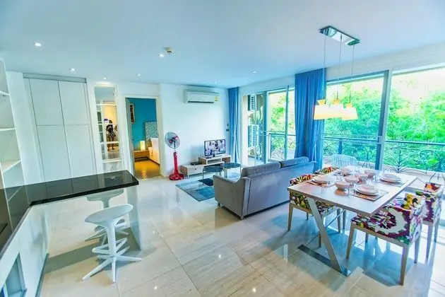 Exclusive Apart Daire, 2 Yatak Odası, Havuz Manzaralı