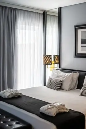 Family Oda, Sıcak Su Küveti, Bahçe Manzaralı