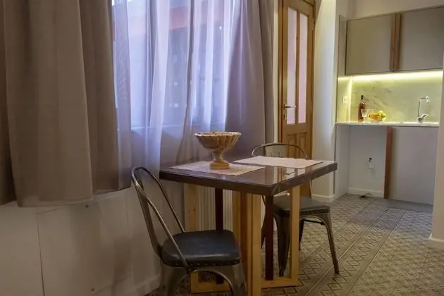 Classic Apart Daire, Avlu Manzaralı