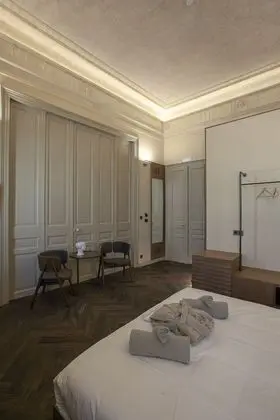 Superior Athenian Room