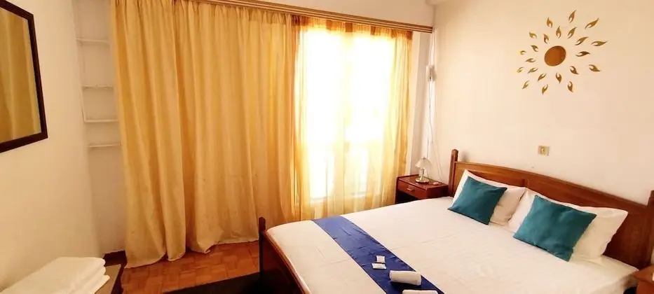 Economy Tek Büyük Yataklı Oda