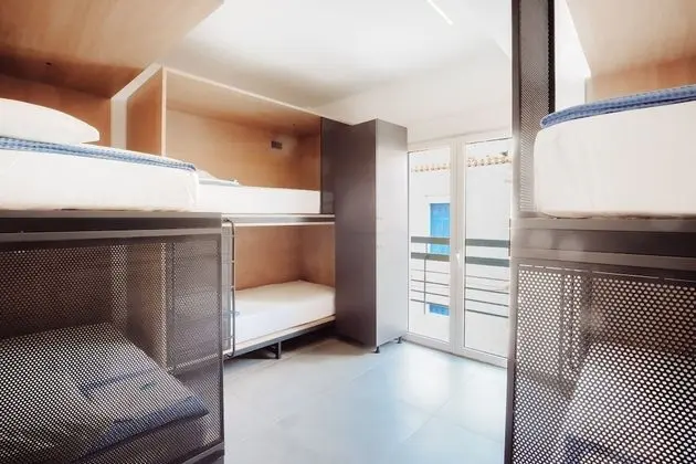 6 Bed Pod-Room, Balcony, Ensuite & View