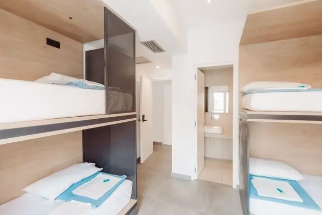 Delux 4 Person POD room with Urban View