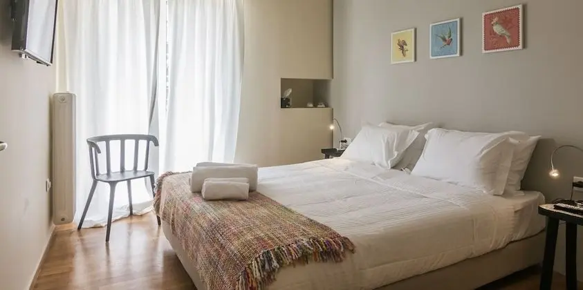 Grand Apart Daire (Vourvachi 11-13 str, zip code 11742)