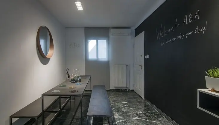 Grand Apart Daire (Vourvachi 11-13 str, zip code 11742)
