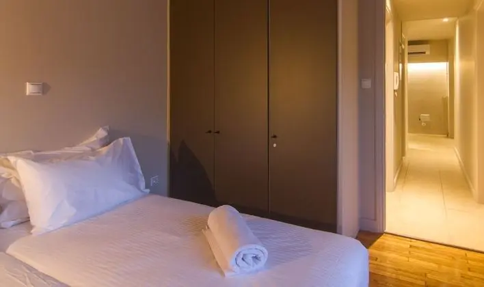 Junior Apart Daire (Veikou 61 str, zip code 11741)