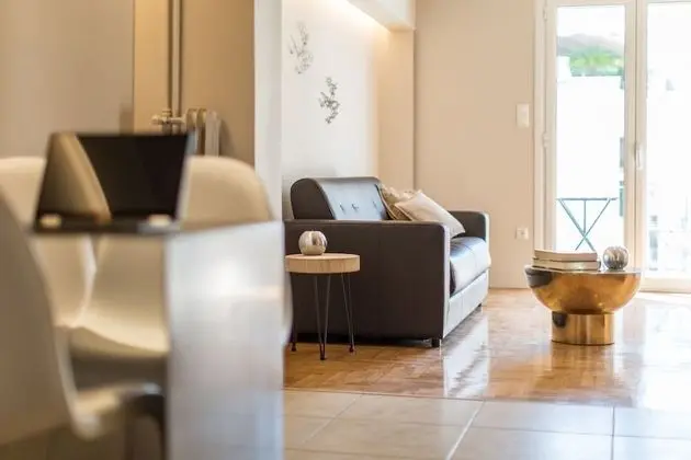 Junior Apart Daire (Veikou 61 str, zip code 11741)