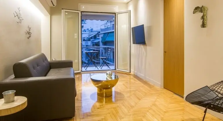 Junior Apart Daire (Veikou 61 str, zip code 11741)