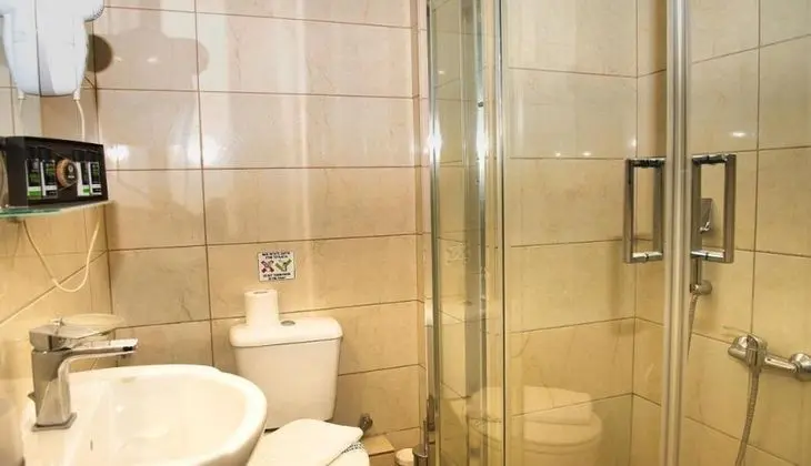 Tek Büyük Yataklı Oda, Şehir Manzaralı