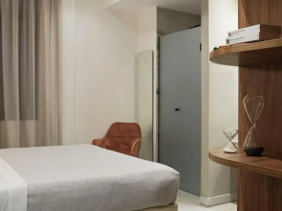 Classic Tek Büyük Yataklı Oda