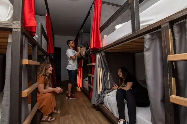 Bunk bed in mix dorm
