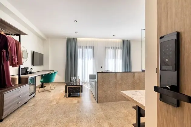 Deluxe Tek Büyük Yataklı Oda