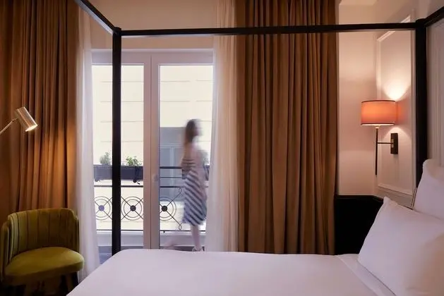 Deluxe King Room with Balcony