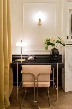 Deluxe King Room with Balcony