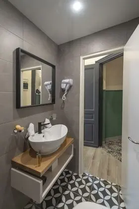 Market Twin Room with Balcony