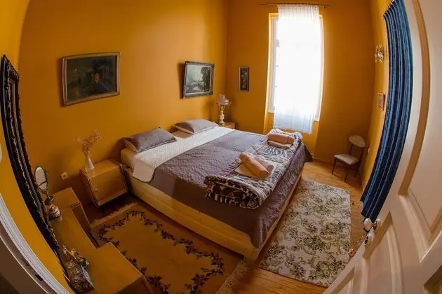 Tek Büyük Yataklı Oda