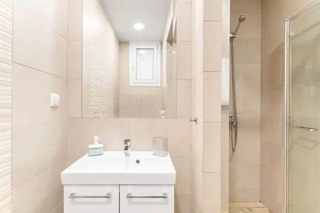 Apart Daire, 2 Yatak Odası, 2 Banyolu