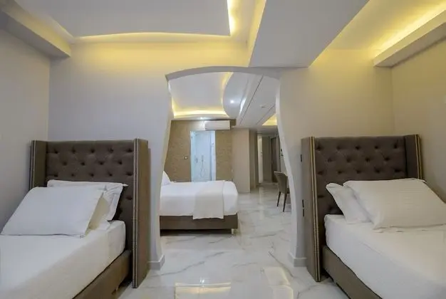 Deluxe Dört Kişilik Oda
