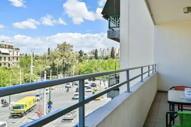 Apart Daire (Temple of Olympian Zeus view-2d Floor)