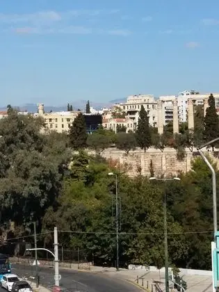 Apart Daire (Temple of Olympian Zeus view-2d Floor)