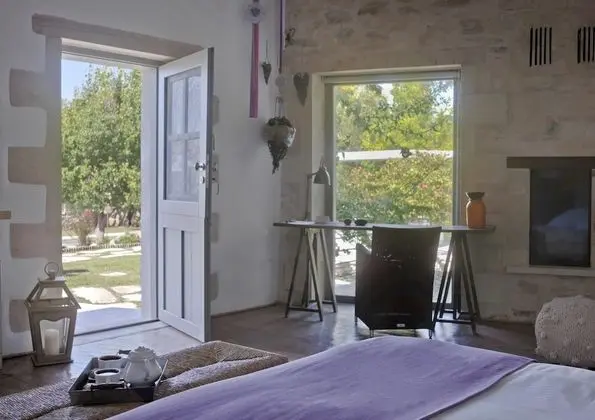 Kır Evi (Karydia)