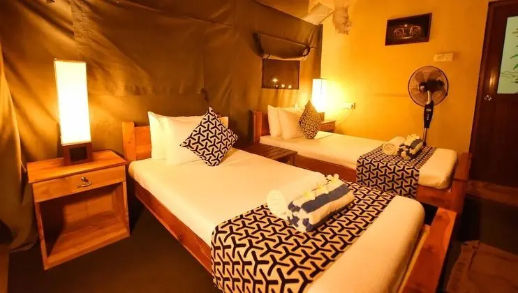 Deluxe Çadır, 1 Çift Kişilik Yatak, Göl Manzaralı, Göl Kenarı