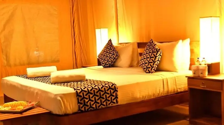 Deluxe Çadır, 1 Çift Kişilik Yatak, Göl Manzaralı, Göl Kenarı