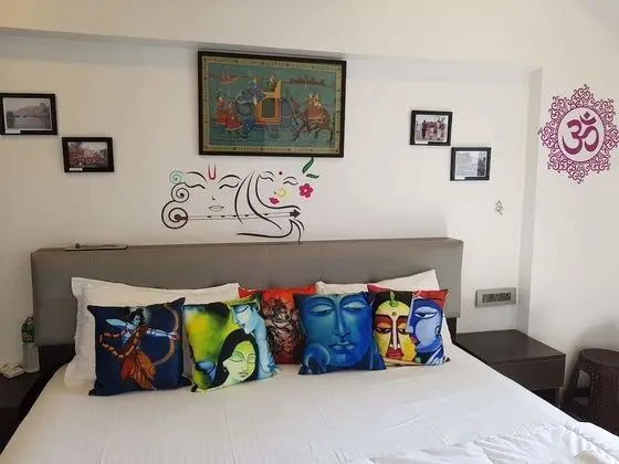 Deluxe Tek Büyük Yataklı Oda, Engellilere Uygun, Havuz Manzaralı