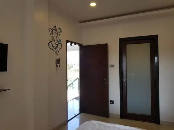 Deluxe Tek Büyük Yataklı Oda, Engellilere Uygun, Havuz Manzaralı