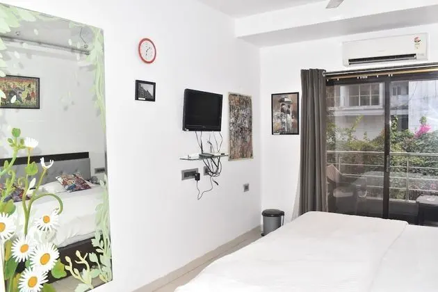 Deluxe Tek Büyük Yataklı Oda, Engellilere Uygun, Havuz Manzaralı