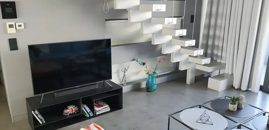 Design Çatı Katı (Loft), Havuz Kullanımı (Blue)