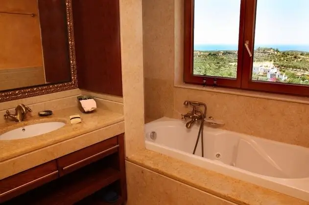 Villa, 2 Yatak Odası, Kişiye Özel Havuzlu, Deniz Manzaralı (Rogdia)