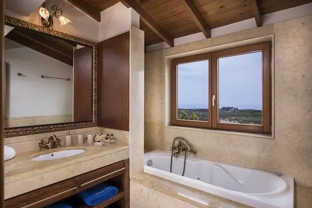 Villa, 2 Yatak Odası, Kişiye Özel Havuzlu, Deniz Manzaralı (Rogdia)