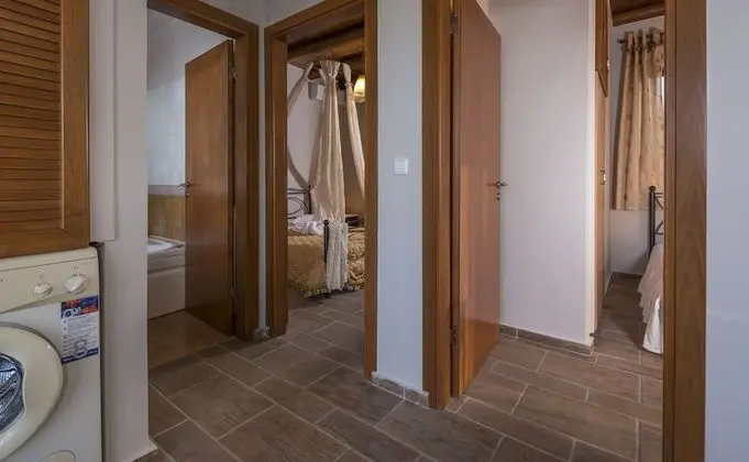 Villa, 3 Yatak Odası, Kişiye Özel Havuzlu, Deniz Manzaralı (Mirtia)