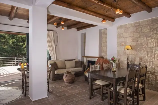 Villa, 3 Yatak Odası, Kişiye Özel Havuzlu, Deniz Manzaralı (Mirtia)