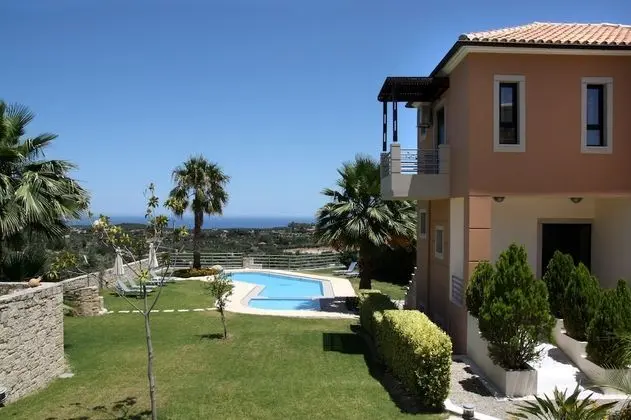 Villa, 3 Yatak Odası, Kişiye Özel Havuzlu, Deniz Manzaralı (Mirtia)
